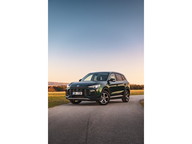 Nové MG ZS